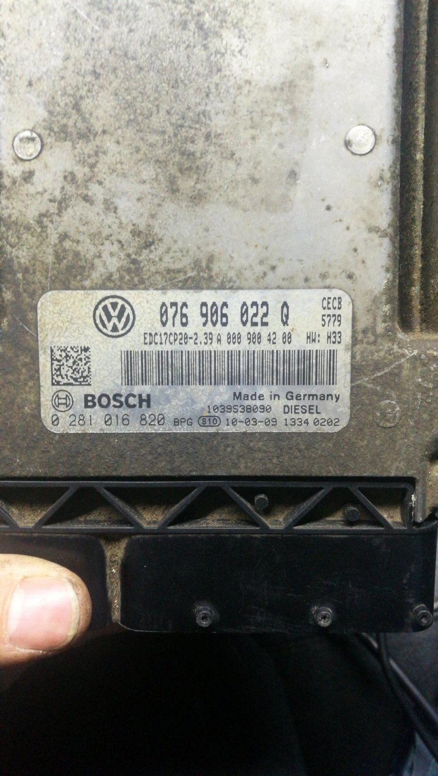 0281016820 076906022Q 5779 1037517522 CECB EDC17CP20 2.39R VW CRAFTER 2.0TDI MTgearbox BENCH FULL.rar